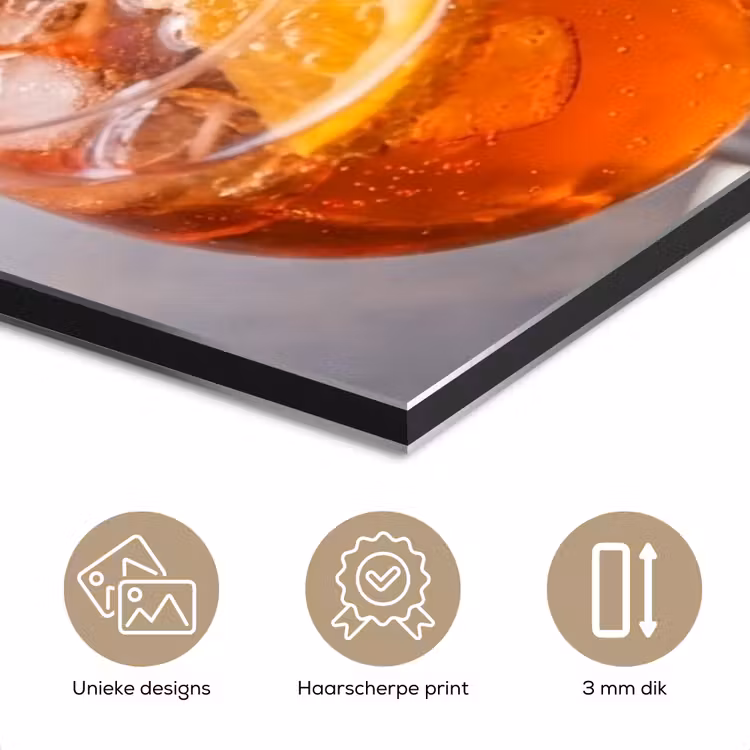 Drank - Sinaasappel - IJs - Zomer - Oranje aluminium wit klein -closeup_NL