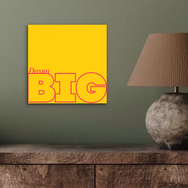 Dream big - Geel - Grafisch aluminium wit klein -sfeer2