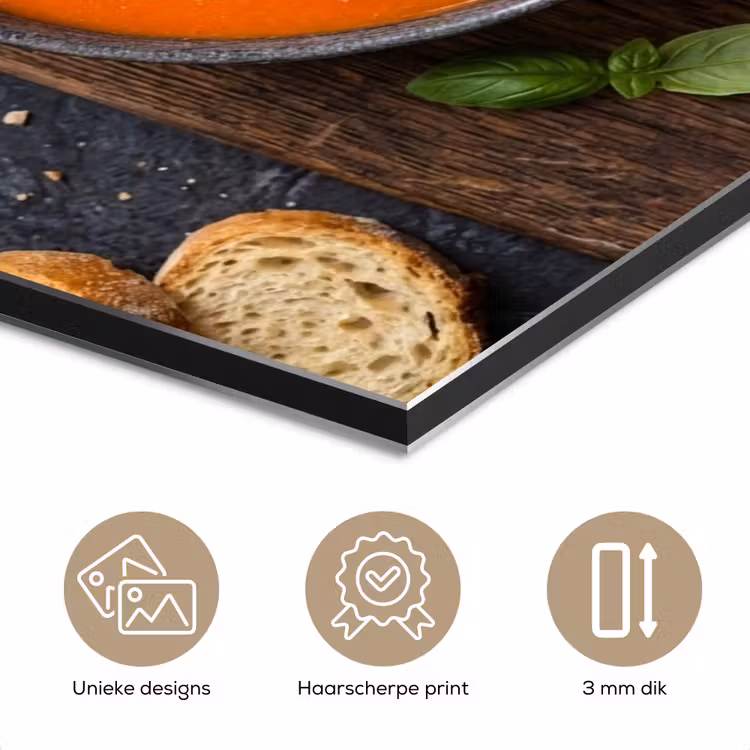 Eten - Soep - Basilicum - Rustiek - Rood aluminium wit klein -closeup_NL