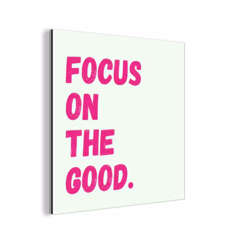 Focus on the good - Beige - Roze aluminium wit klein -3d