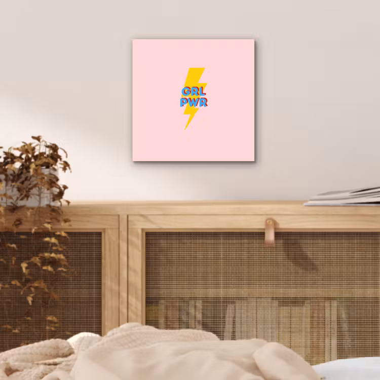 Grl pwr - Bliksem - Roze aluminium wit klein -sfeer3