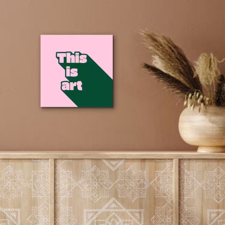 Groen - Teskt - This is art - Roze aluminium wit klein -sfeer4