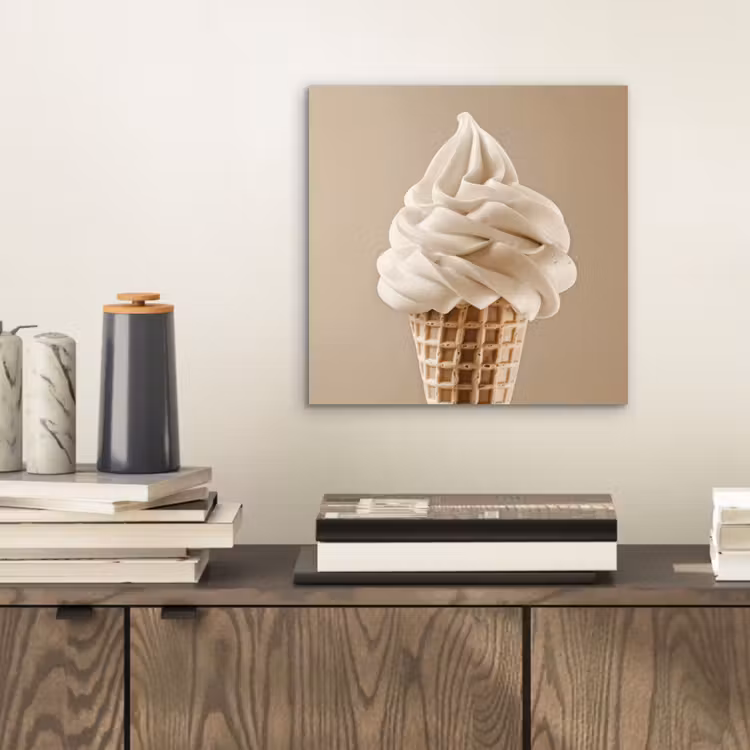 IJs - Softijs - Romig - Hoorntje - Beige aluminium wit klein -sfeer1