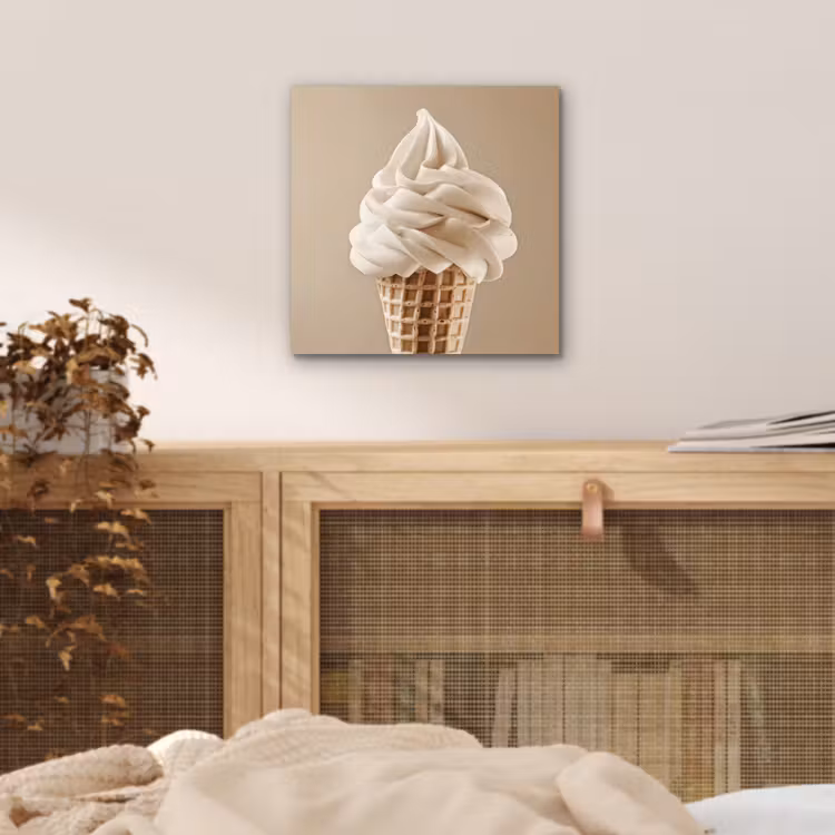 IJs - Softijs - Romig - Hoorntje - Beige aluminium wit klein -sfeer3