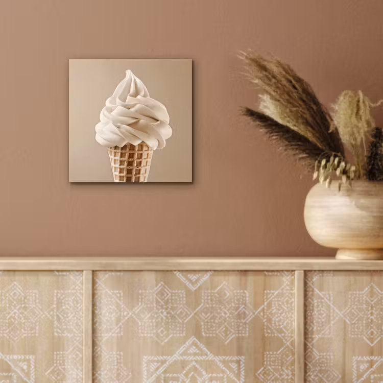 IJs - Softijs - Romig - Hoorntje - Beige aluminium wit klein -sfeer4