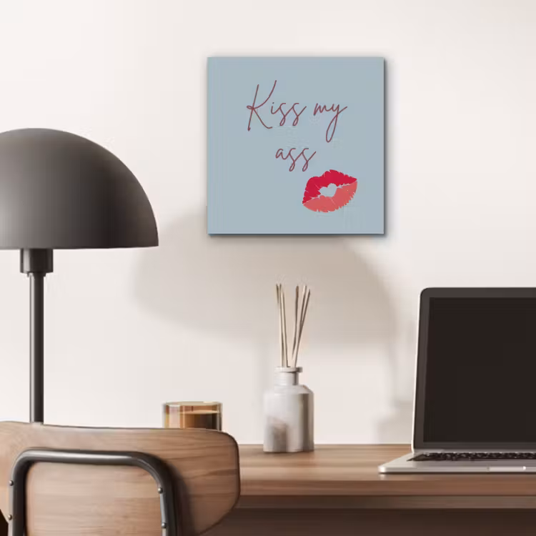 Kiss my ass - Lip - Blauw aluminium wit klein -sfeer5