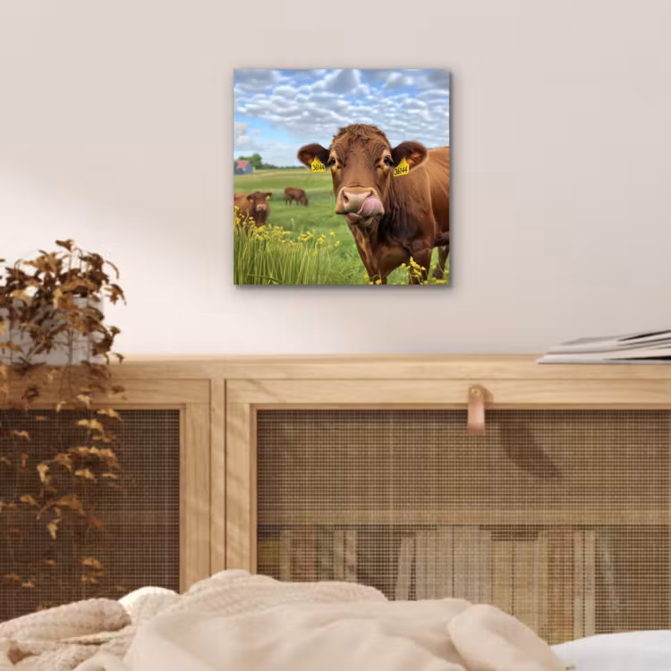 Koe - Weide - Bloemen aluminium wit klein -sfeer3
