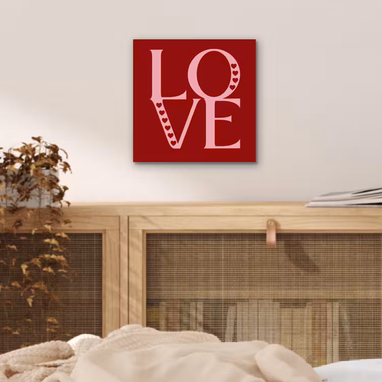 Love - Rood - Hatjes aluminium wit klein -sfeer3