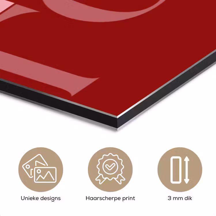 Love - Spiegeling - Rood aluminium wit klein -closeup_NL