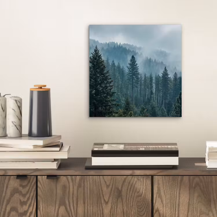 Naaldwoud - Bergen - Mist aluminium wit klein -sfeer1