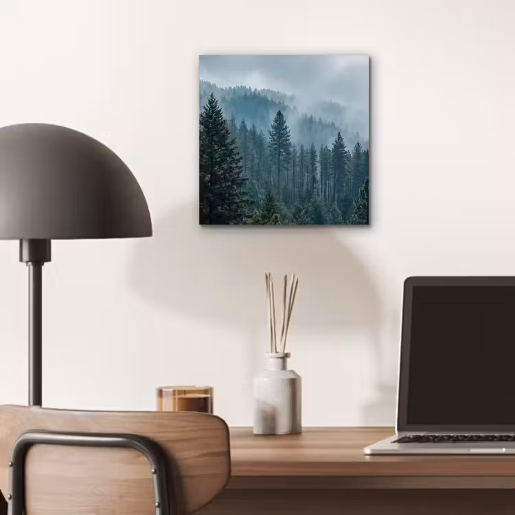 Naaldwoud - Bergen - Mist aluminium wit klein -sfeer5