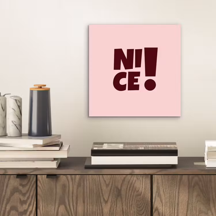 Nice - Uitroepteken - Roze aluminium wit klein -sfeer1