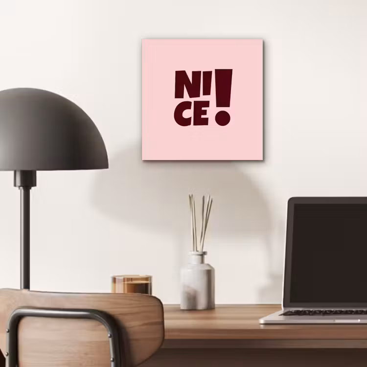 Nice - Uitroepteken - Roze aluminium wit klein -sfeer5