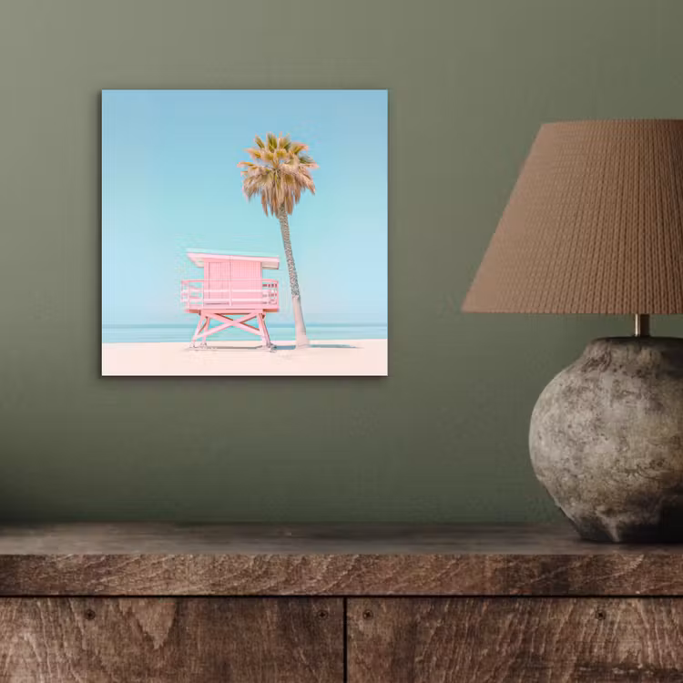 Palmboom - Strandhuis - Roze aluminium wit klein -sfeer2
