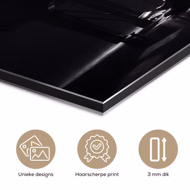 Persoon - Piano - Muziek - Zwart-wit - Podium aluminium wit klein -closeup_NL