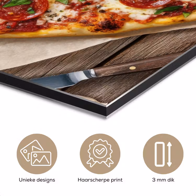 Pizza - Hart - Pepperoni - Tomaat aluminium wit klein -closeup_NL