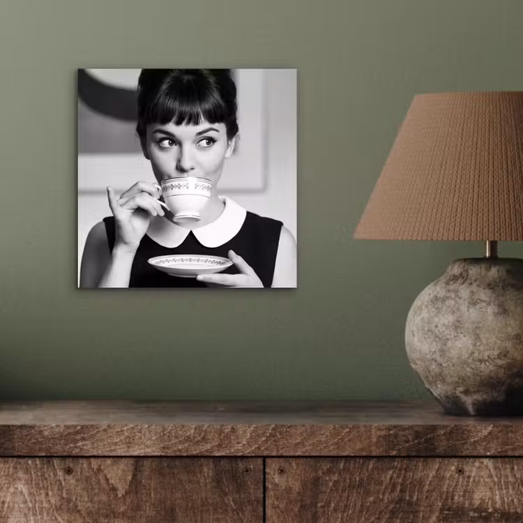 Portret - Thee - Vrouw aluminium wit klein -sfeer2