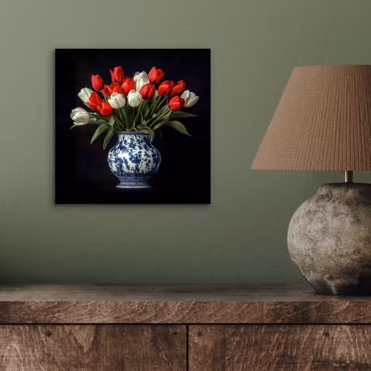 Rode - Bloemen - Tulpen - Vaas aluminium wit klein -sfeer2