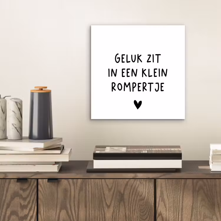 Spreuken - Quotes - Geluk zit in een klein rompertje aluminium wit klein -sfeer1