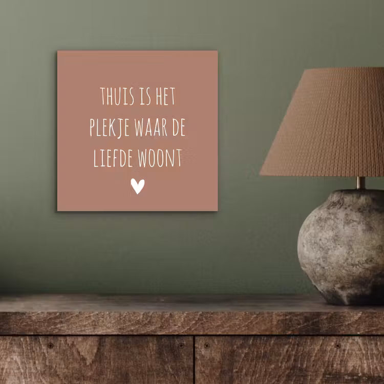 Thuis is het plekje waar de liefde woont - Quotes - Spreuken aluminium wit klein -sfeer2
