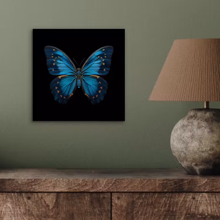 Vlinder - Blauw - Contrast aluminium wit klein -sfeer2