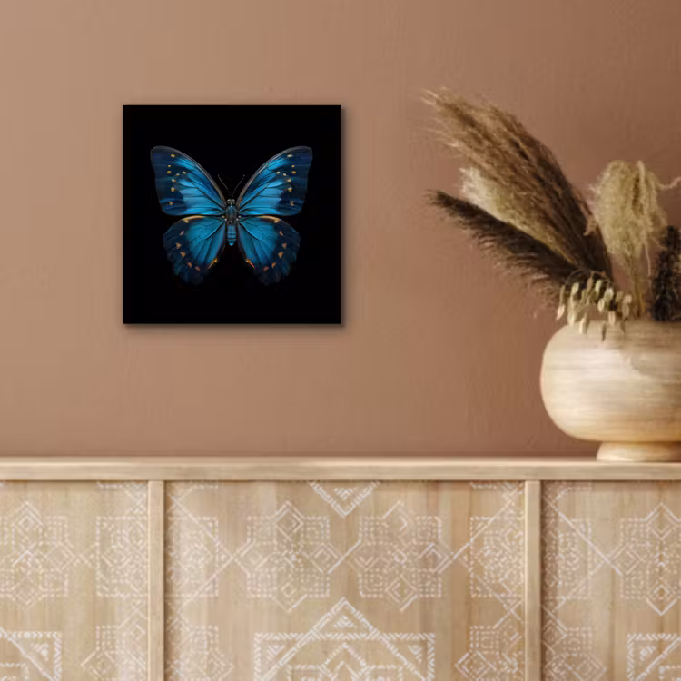 Vlinder - Blauw - Contrast aluminium wit klein -sfeer4