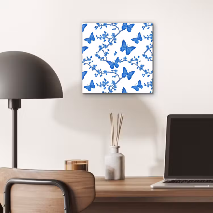 Vlinder - Bloemen - Blauw aluminium wit klein 46 -sfeer5