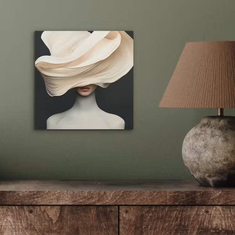 Vrouw - Beige - hoed aluminium wit klein -sfeer2