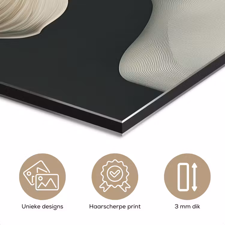 Vrouw - Beige - hoed aluminium wit klein -closeup_NL