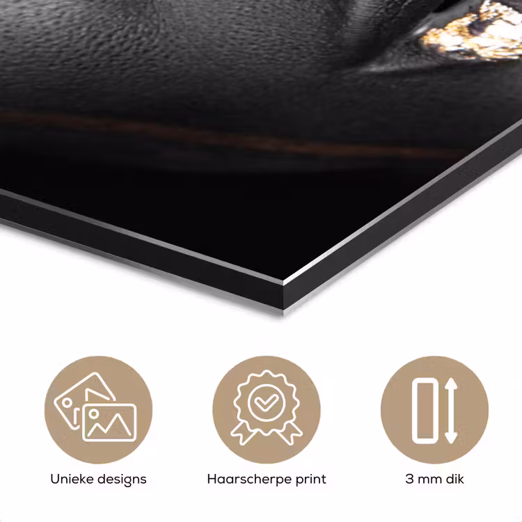 Vrouw - Bladgoud - Zwart - Goud - Luxe aluminium wit klein -closeup_NL
