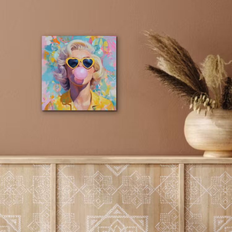Vrouw - Blond - Roze kauwgom - Kleurrijk - Pastel aluminium wit klein -sfeer4