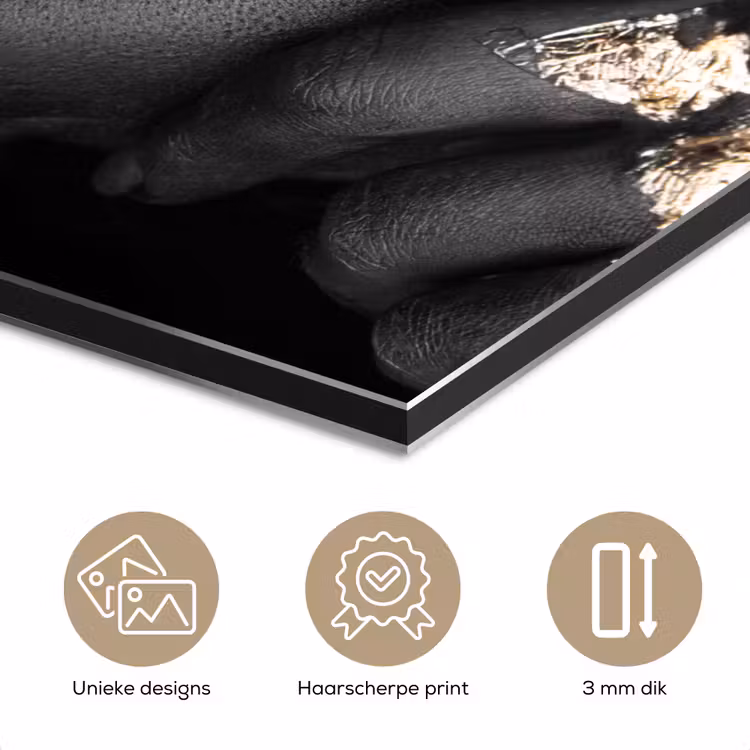 Vrouw - Goud - Zwart - Schmink - Luxe aluminium wit klein -closeup_NL