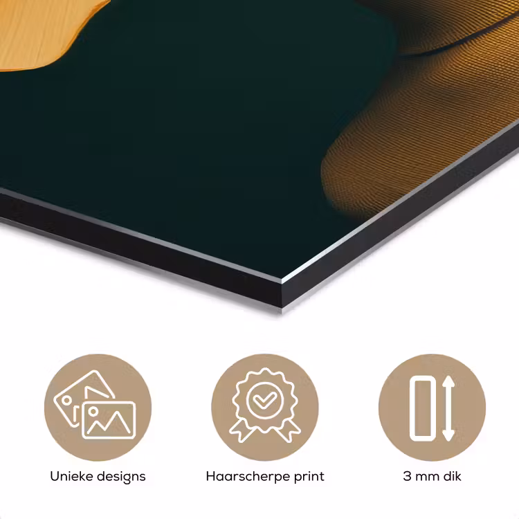 Vrouw - Hoed - Geel aluminium wit klein -closeup_NL