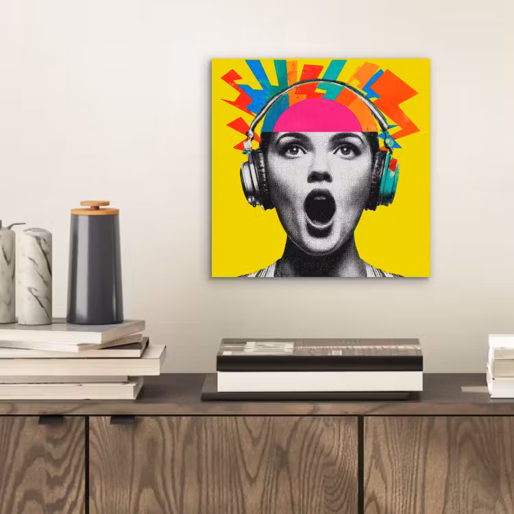 Vrouw - Koptelefoon - Geel aluminium wit klein -sfeer1