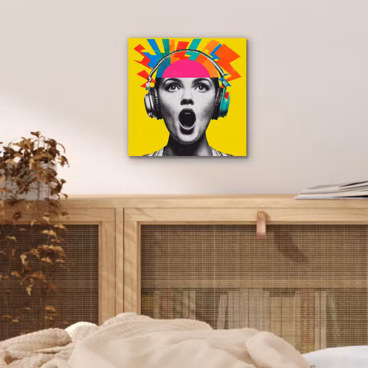 Vrouw - Koptelefoon - Geel aluminium wit klein -sfeer3