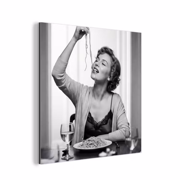 Vrouw - Spaghetti - Zwart - Wit aluminium wit klein -3d