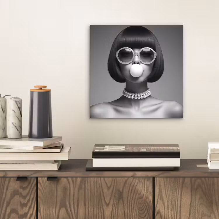 Vrouw - Zwart Wit - Ketting - Zonnebril aluminium wit klein -sfeer1