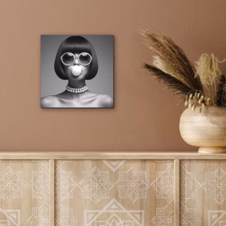 Vrouw - Zwart Wit - Ketting - Zonnebril aluminium wit klein -sfeer4