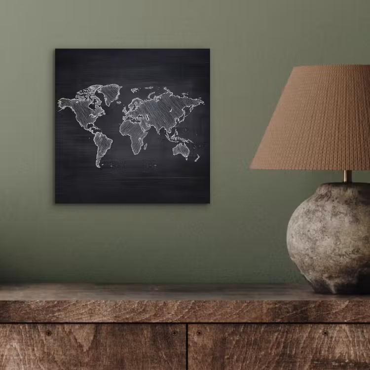Wereldkaart - Krijt - Zwart - minimalistisch aluminium wit klein -sfeer2