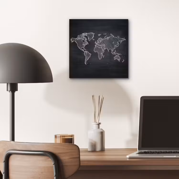 Wereldkaart - Krijt - Zwart - minimalistisch aluminium wit klein -sfeer5
