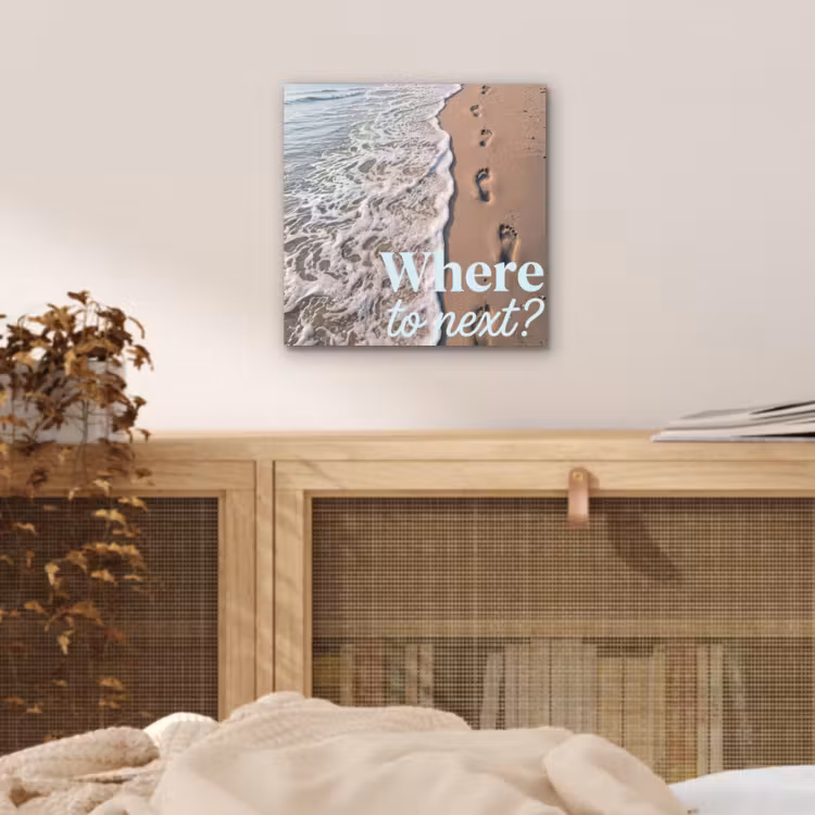 Where to next - Strand - Voetstappen aluminium wit klein -sfeer3