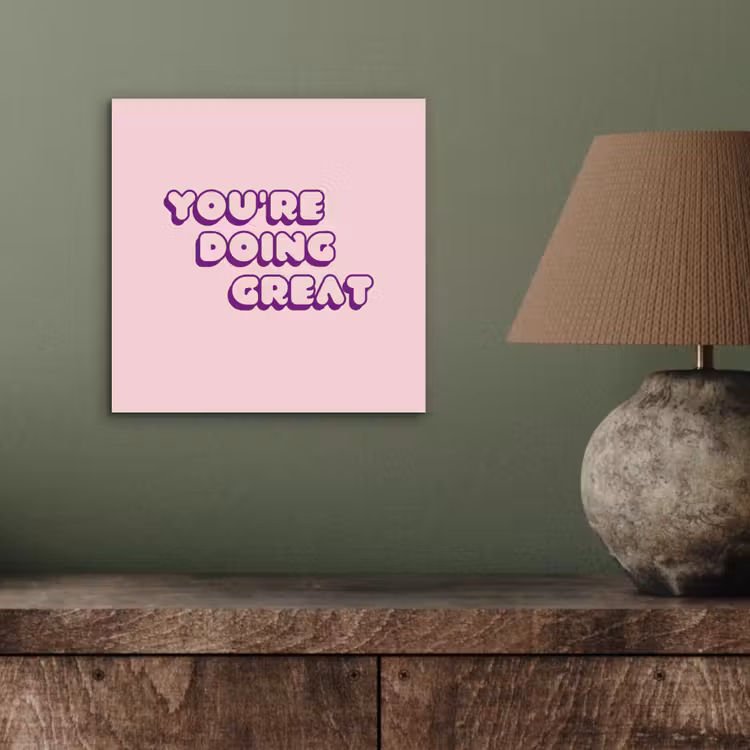 You're doing great - Roze - Bubble letters aluminium wit klein -sfeer2