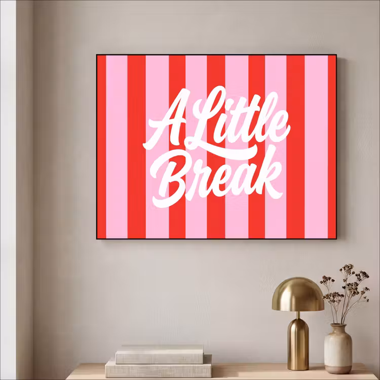 A Little Break - Strepen - Rood - Roze Textielframe zwart klein -sfeer2
