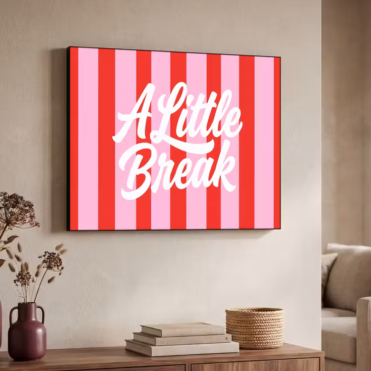 A Little Break - Strepen - Rood - Roze Textielframe zwart klein -sfeer3