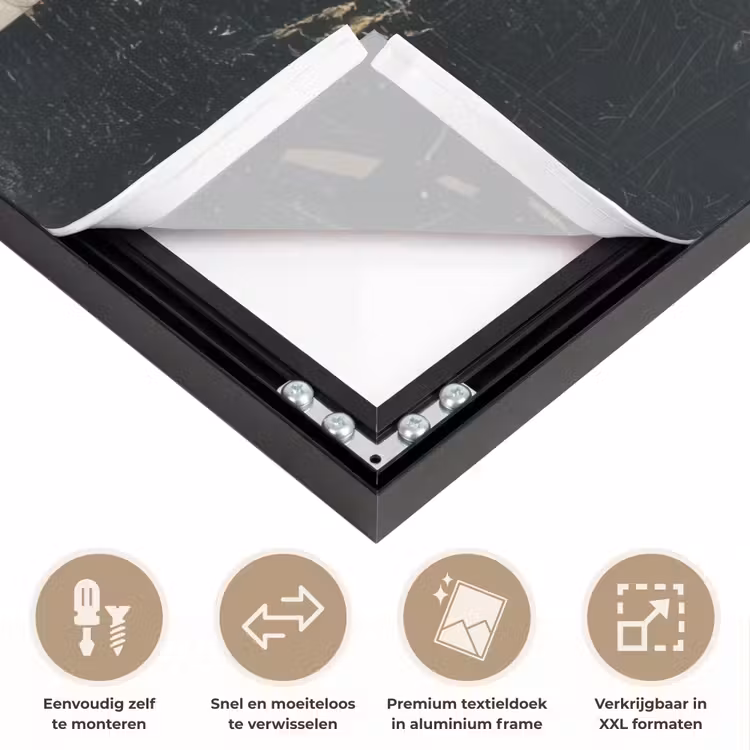 Abstract - Goud - Gezicht - Lippen Textielframe zwart klein -USP_closeupNL