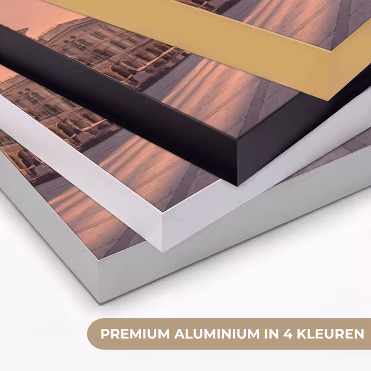 Architectuur - Milaan - Plein - Zonsopgang - Oranje Textielframe zwart klein -USP_kleurenNL