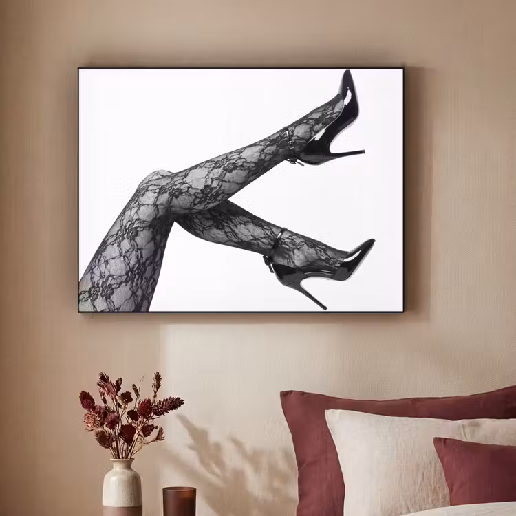 Benen - Kant - Hakken - Zwart - Wit - Uitdagend Textielframe zwart klein -sfeer1
