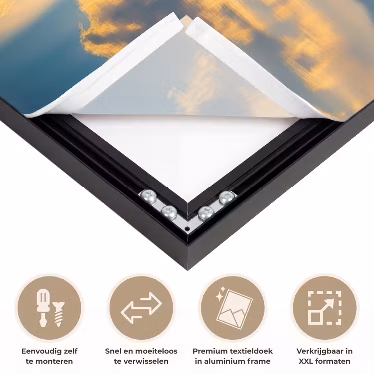 Berg - Rivier - Zonsondergang Textielframe zwart klein -USP_closeupNL