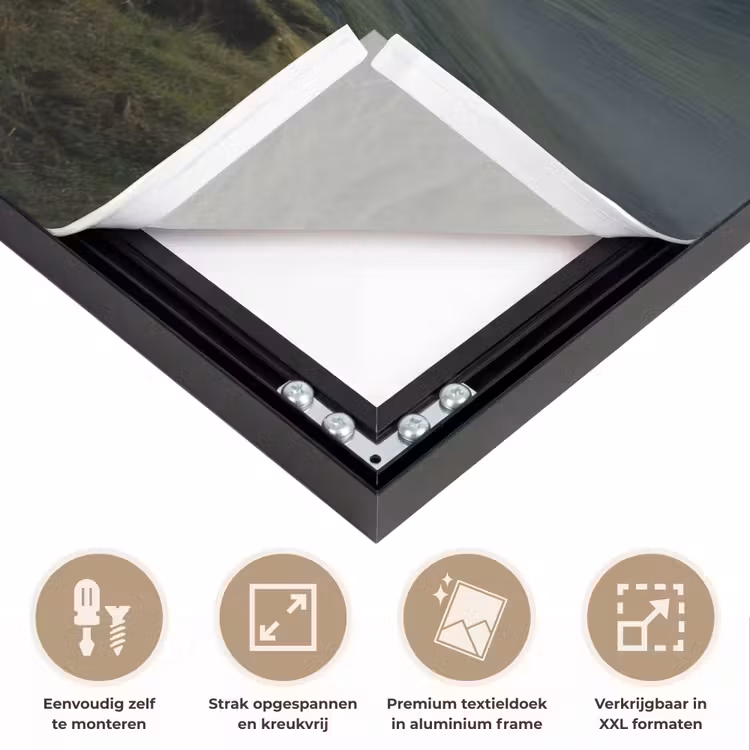 Bergen - Kronkelpad - Groen - Wolken Textielframe zwart klein -USP_feed_closeupNL