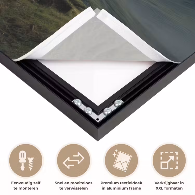 Bergen - Kronkelpad - Groen - Wolken Textielframe zwart klein -USP_closeupNL